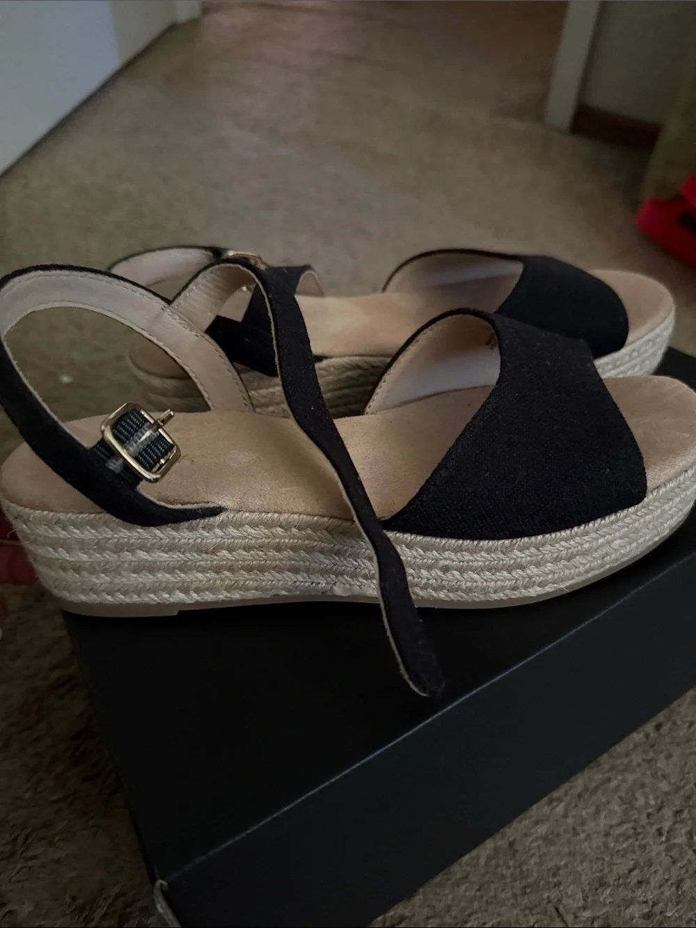 Old Navy Black Espadrille Wedge Sandals with Ankle Buckle - Picture 4 of 4